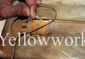 luth à trois cordes, Strings for Moroccan Guembri Gimbri.animal gut strings, what is the correct tuning for the 3 stringed morrocan bass