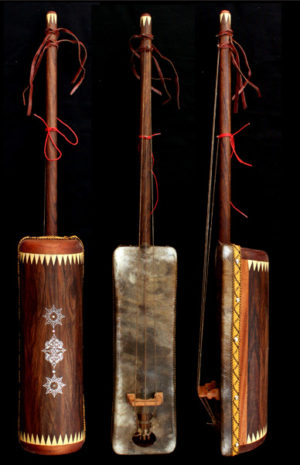 Mâalem gnawa bass guembri sounds traditional musical instrument gnawa´s musical instrument