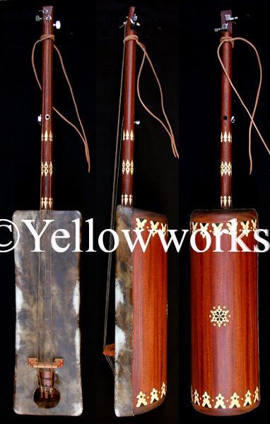 gnaouacuture Moroccan Sintir also called Guembri bass guitar De Marokkaanse basguitar guembri tuning